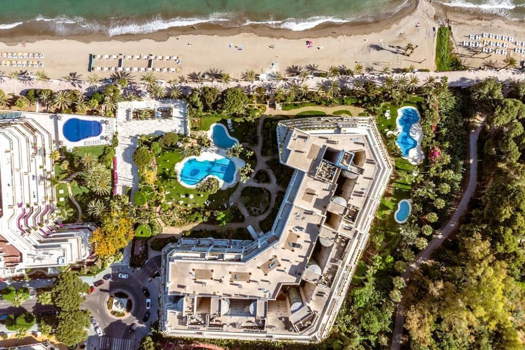 Apartment 1st Line Exclusive In Heart Of The Golden Mile Marbella